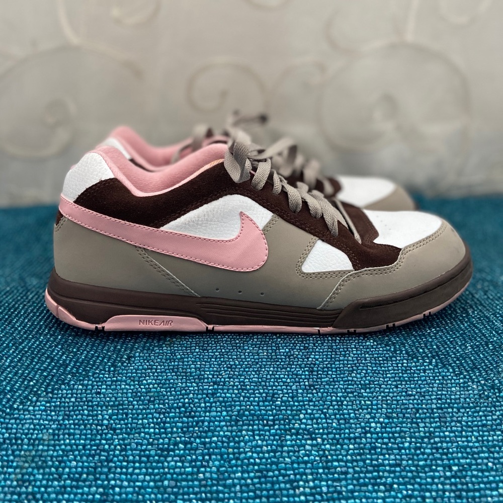 Nike Air Low Sneakers